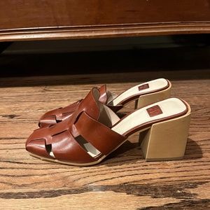Louise et Cie Burgundy Heels Size 5.5